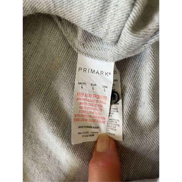 PRIMARK Gray shirt with black buttons - Picture 5 of 7